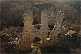 Zřícenina hradu Templštejn nad řekou Jihlavou u obce Jamolice